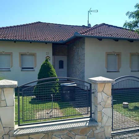 Petra Apartmanház Kehidakustány Kültér fotó