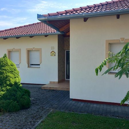 Petra Apartmanház Kehidakustány Kültér fotó